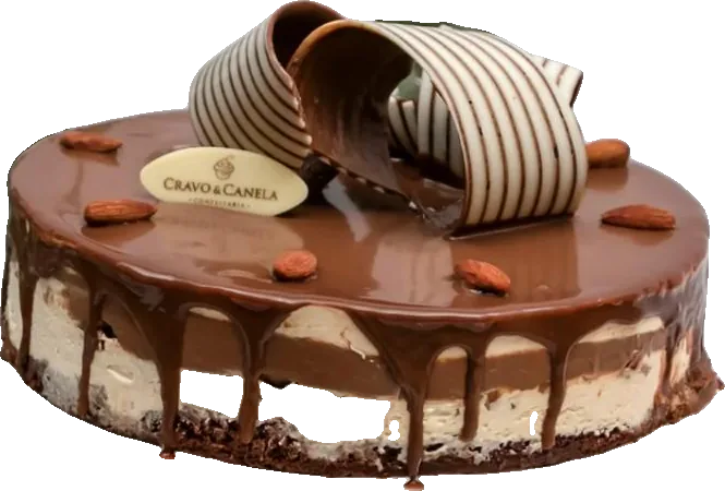 Torta de chocolate ao leite com laços de chocolate e amêndoas